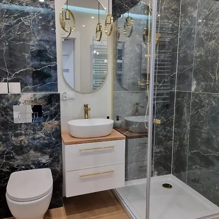 Nowy Piekny Apartament Spokojna Okolica, Zielono, W Poblizu Basen, Silownia, Galerie, Lotnisko 8 Min